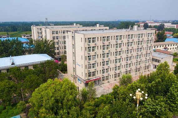 山东省安装工程技工学校123号宿舍楼外景